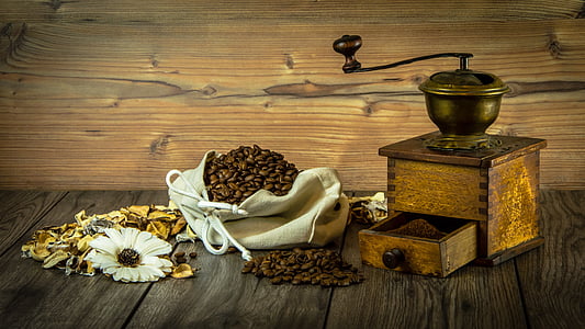 coffee-grinder-grain-coffee-still-life-thumb.jpg