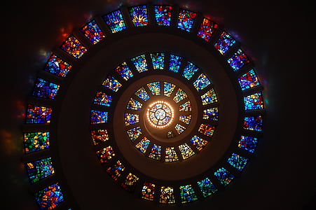 stained-glass-spiral-circle-pattern-thumb.jpg