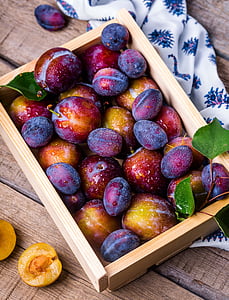 plum-box-fruit-summer-thumb.jpg
