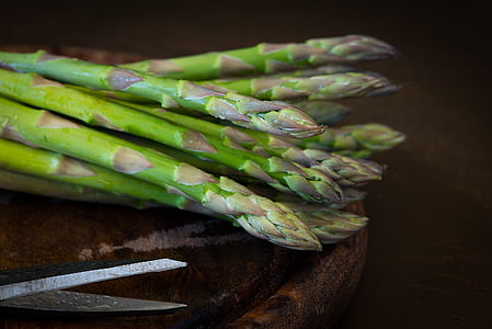 asparagus-green-asparagus-green-eat-thumb.jpg