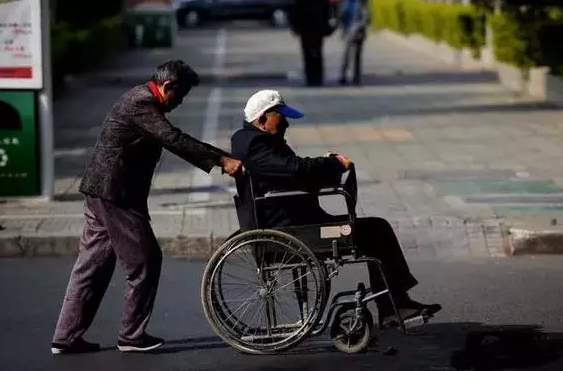 一生中最后的存折是老伴,感动ing