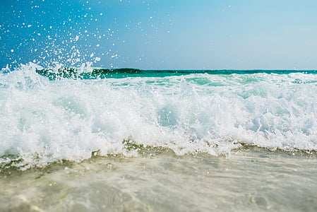beach-foam-motion-ocean-thumb.jpg